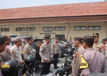 Cek Kendaraan hingga Senjata Api, Kapolres Lampung Selatan Pastikan Sarpras Siap Digunakan
