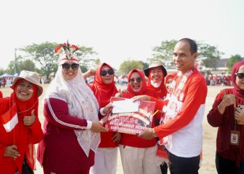 HUT RI ke-81 Makin Meriah, ASN Pringsewu Ikuti Lomba Yel-Yel hingga Estafet