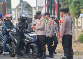 Bukan Sekadar Seremoni, Polres Lampung Selatan Bagikan Bendera untuk Kobarkan Nasionalisme