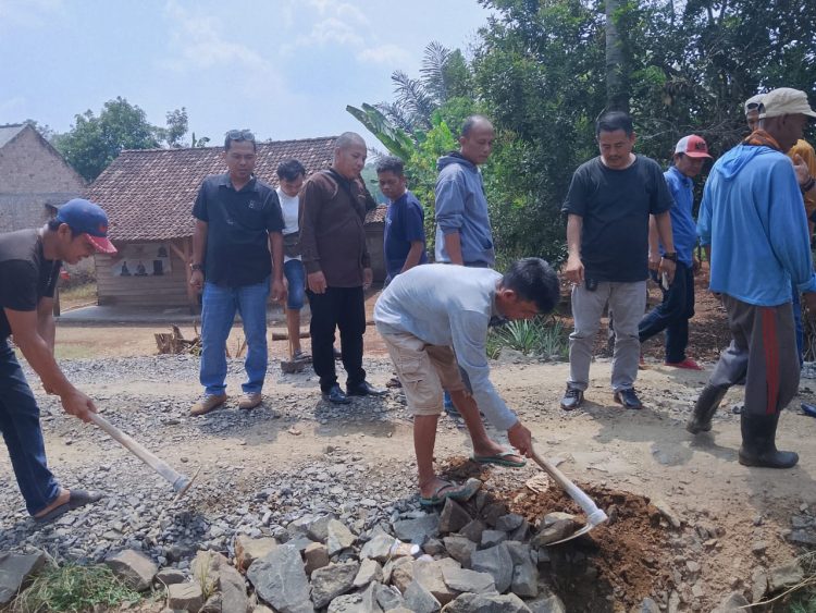 Usai Mediasi, CV Pagar Gunung Tegaskan Komitmen Perbaiki Gorong-Gorong Dusun 3 Karang Sono
