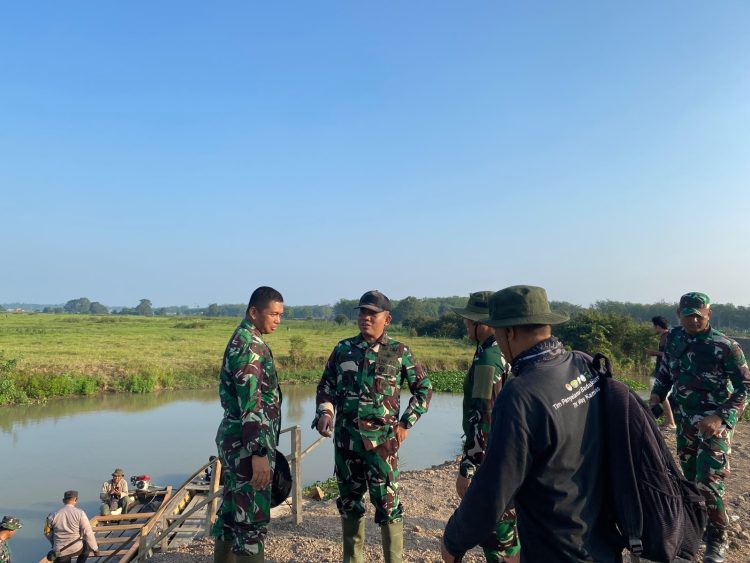 673,4 Hektare Way Kambas Terbakar, Prajurit Yonif TP 943 Dikerahkan ke Lokasi