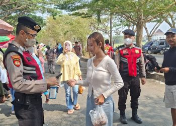 Abu Vulkanik Anak Krakatau Mencapai Pringsewu, Polisi Ingatkan Bahaya ISPA