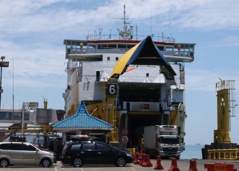 Abu Vulkanik Jadi Perhatian, ASDP Pastikan Penyeberangan Merak-Bakauheni Tetap Aman