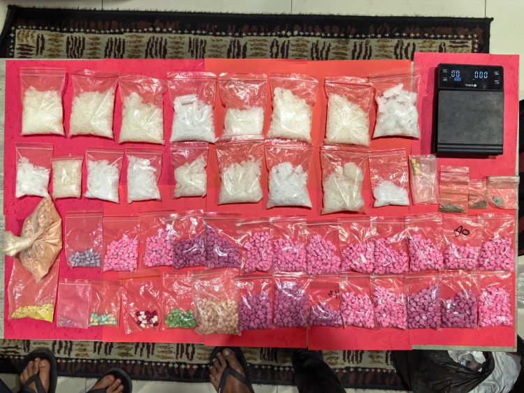 Dua Pelaku Ditangkap, Polda Lampung Sita 2.245 Ekstasi dan 1,3 Kg Sabu