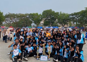 Latihan Singkat Berbuah Prestasi, SMPN 1 Katibung Juara Drumband 2026
