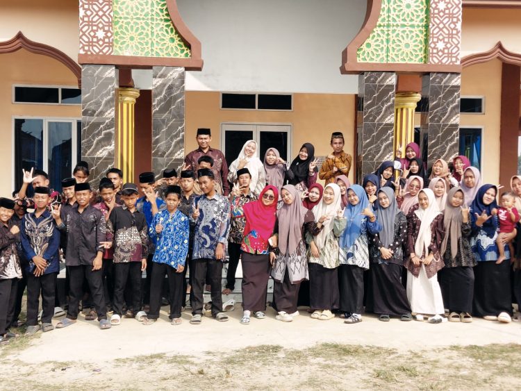 Batik Jadi Bagian dari Ingatan Budaya, SMK Mathla’un Nur Ajak Generasi Muda Melestarikannya