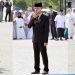 Bupati Lampung Selatan Beri Hadiah Umrah untuk Tiga Santri yang Berani Tampil di Upacara
